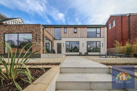 4 bedroom detached house for sale, Lancaster Road, Southport PR8