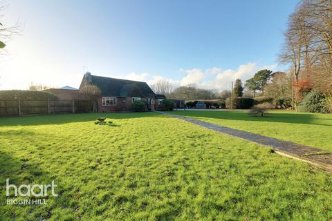 3 bedroom detached bungalow for sale, Main Road, Biggin Hill