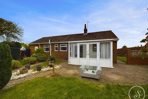 2 bedroom bungalow for sale, Belle Vue Avenue, Scholes, Leeds