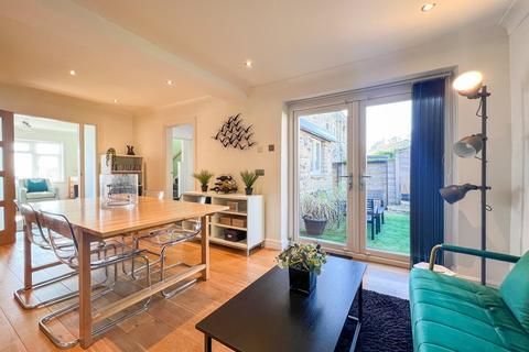 4 bedroom detached house for sale, Beechwood Grove, Huddersfield HD2