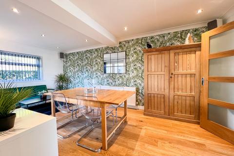 4 bedroom detached house for sale, Beechwood Grove, Huddersfield HD2