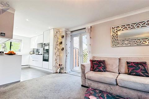 3 bedroom semi-detached house for sale, Vicarage Road, Surrey TW18