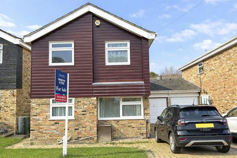 Highwoods Drive, Marlow Bottom