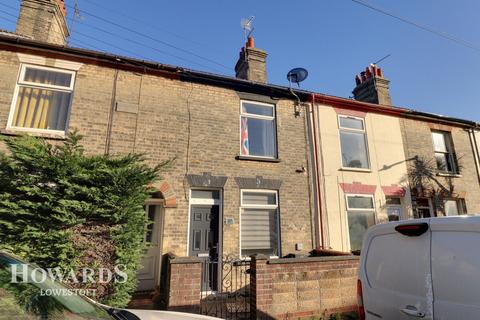 3 bedroom terraced house for sale, Essex Road, Lowestoft