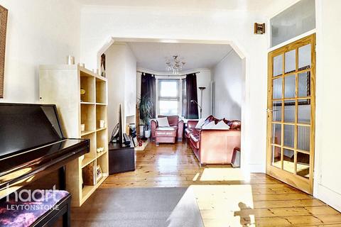 4 bedroom terraced house for sale, Skeltons Lane, Leyton