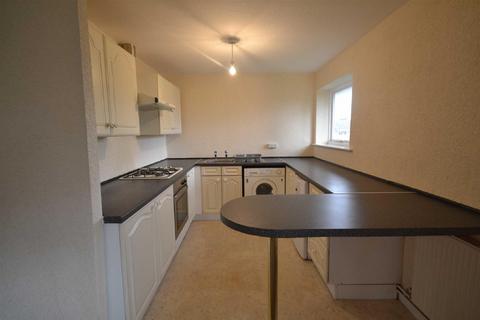 2 bedroom flat to rent, Lonsdale Walk, Kitt Green, Wigan, WN5 0DZ