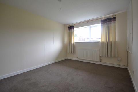 2 bedroom flat to rent, Lonsdale Walk, Kitt Green, Wigan, WN5 0DZ