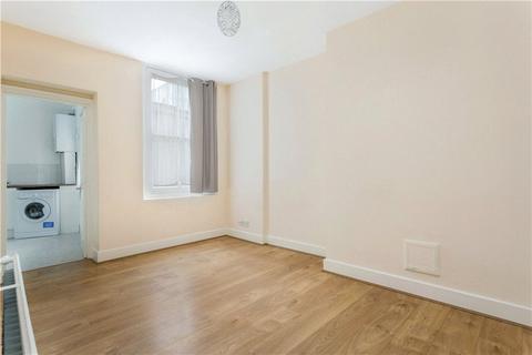 1 bedroom flat for sale, Tower Bridge Road, London, SE1