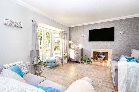 3 bedroom detached house for sale, Vigo Lane, Hampshire GU46
