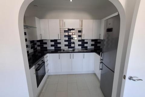 9 Mollison Square, Wallington, SM6 9DB