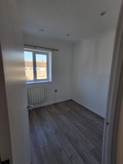 9 Mollison Square, Wallington, SM6 9DB