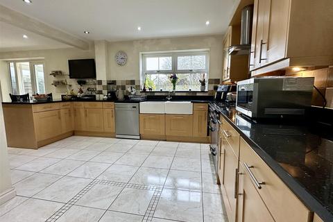 20 Johns Close, Studley, B80 7EQ