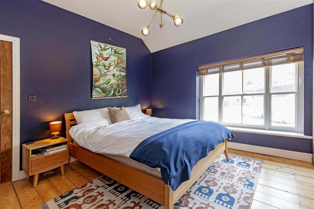 Bedroom 1-2.jpg