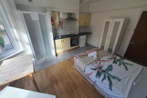 House share to rent, Oaklands, Bournemouth, BH3