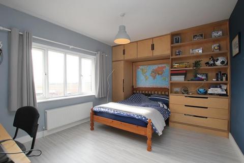 27 Saffron Close, Littleport, Ely, CB6 1HR