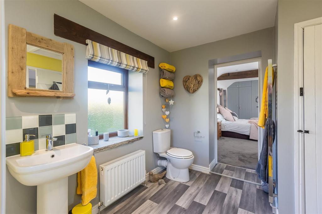 The Hayloft Bathroom-2.jpg