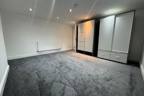 1 bedroom flat to rent, Bingley Road, Shipley, West Yorkshire, BD18