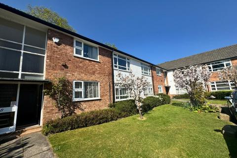 2 bedroom flat for sale, Brooklands Road, Sale, M33