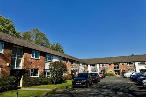 2 bedroom flat for sale, Brooklands Road, Sale, M33
