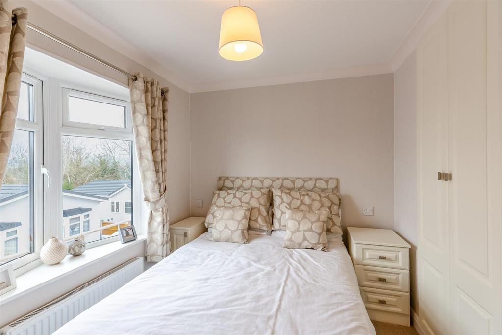 8587391-interior04.jpg