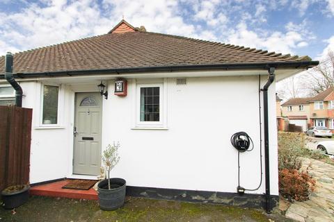 2 bedroom semi-detached bungalow for sale, The Holt, Wallington SM6