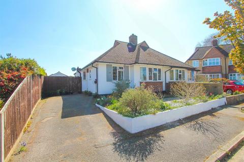 10 The Holt, Wallington, SM6 7LG