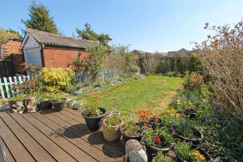 10 The Holt, Wallington, SM6 7LG