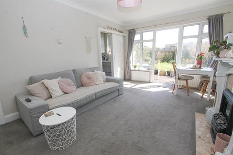 10 The Holt, Wallington, SM6 7LG