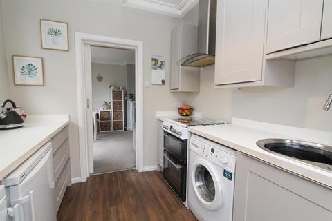 10 The Holt, Wallington, SM6 7LG