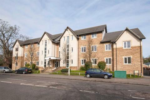 2 bedroom flat for sale, Turner Court, Berkhamsted, Hertfordshire, HP4