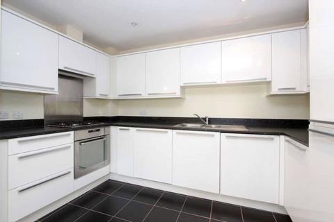 2 bedroom flat for sale, Turner Court, Berkhamsted, Hertfordshire, HP4