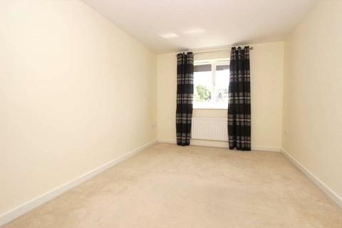 2 bedroom flat for sale, Turner Court, Berkhamsted, Hertfordshire, HP4