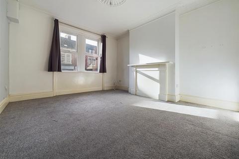 2 bedroom flat for sale, Saltwell Road, Gateshead NE8