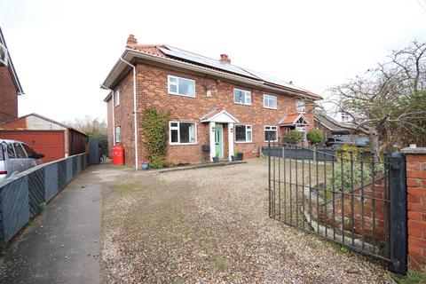 4 bedroom semi-detached house for sale, The Villas, Great Hatfield