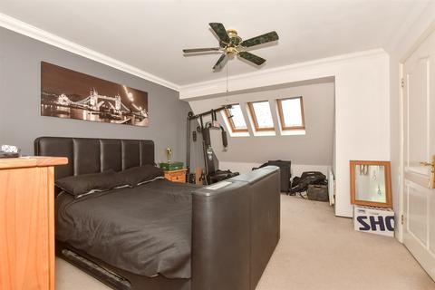 2 bedroom apartment for sale, St. Augustine's Court, Herne Bay, Kent