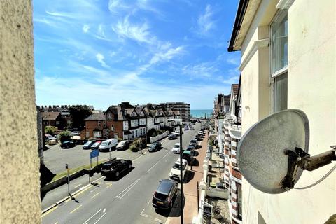 2 bedroom apartment to rent, Sea Road, Bexhill-on-Sea, TN40