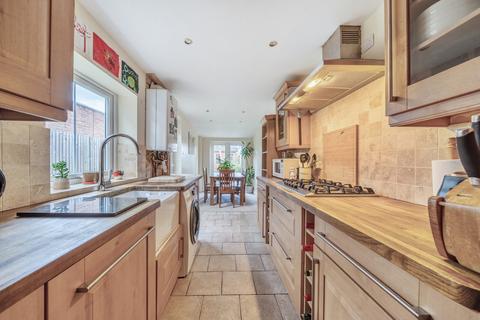 2 bedroom semi-detached house for sale, George Road, Farncombe, Godalming, GU7