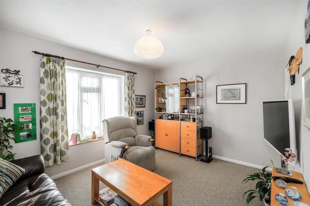 3 woodham court-10.jpg