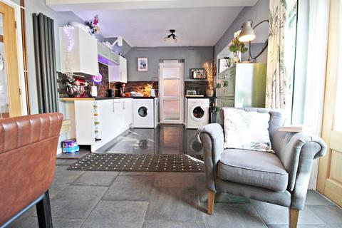 18 Abbey Close, Taffs Well, Cardiff, CF15 7RS
