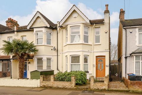 3 bedroom terraced house to rent, Seaforth Avenue, New Malden KT3