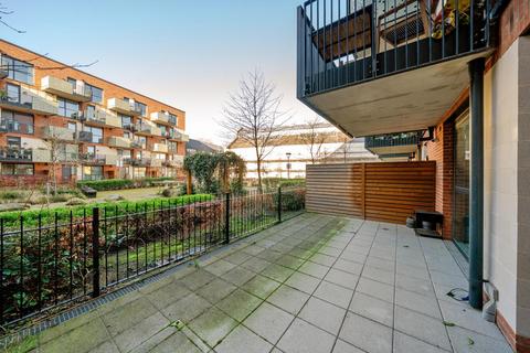 2 bedroom flat for sale, Danson Mews, Walworth