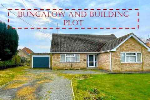 2 bedroom detached bungalow for sale, High Street, Maxey, Peterborough