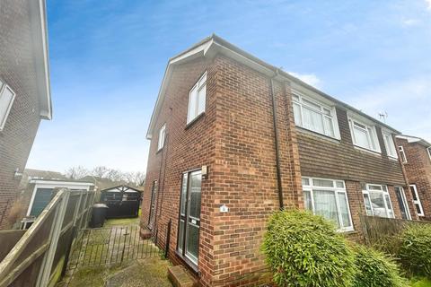 1 bedroom semi-detached house to rent, Hawthorn Avenue, Canterbury