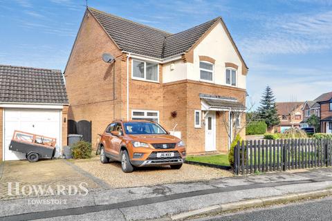 3 bedroom semi-detached house for sale, Longbeach Drive, Lowestoft