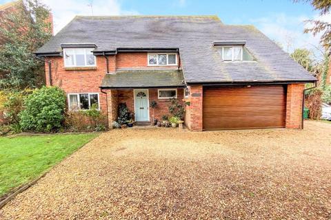 5 bedroom detached house for sale, The Templars, Warwick