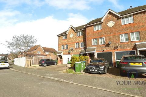 3 bedroom house to rent, Fairway Drive, London SE28