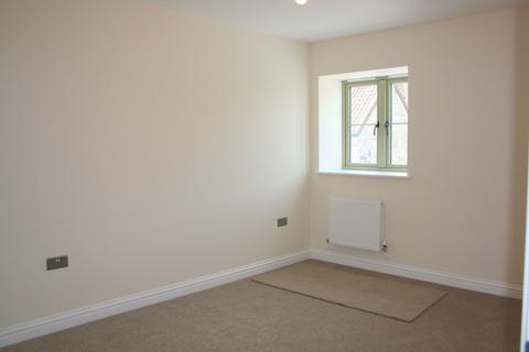 2 bedroom terraced house to rent, Hounds Court, Bristol BS37