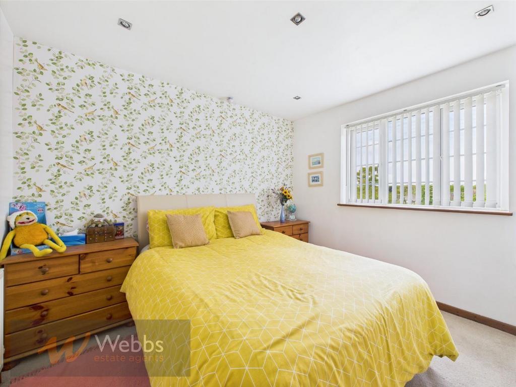 CAM05244 G0-PR0058-STILL013.jpg