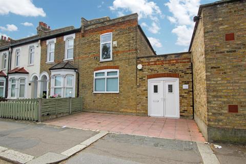 Property for sale, Chase Side, Enfield, EN2