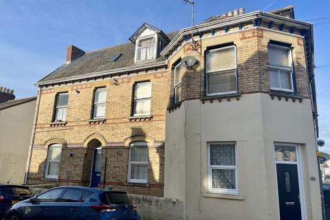 2 bedroom maisonette to rent, Salem Street, Barnstaple, EX32